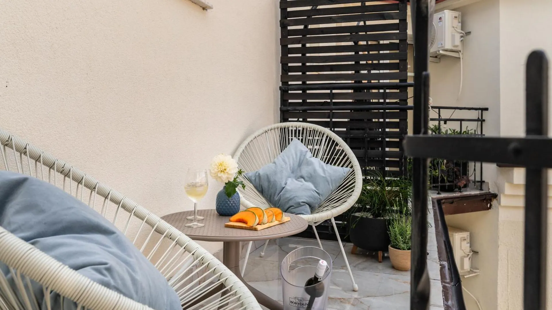 Rooftop Wawel View With Jacuzzi L Luxury Apartment Krakow